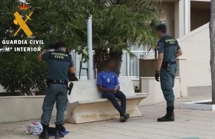 La Guardia Civil detiene al autor de un robo con violencia y lesiones leves en Roquetas de Mar