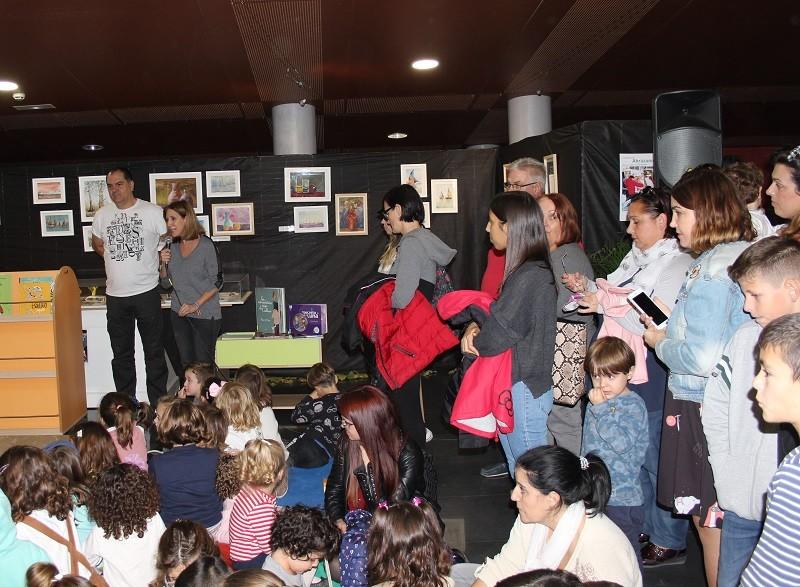 El Hall del Teatro Auditorio acoge el Día del Álbum con una exitosa Feria del Libro Infantil Recibidos