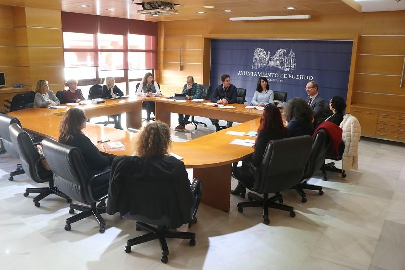 Ayuntamiento, Junta, Codenaf y Obra Social ‘La Caixa’ mantienen una reunión para respaldar el desarrollo del programa ICI de cara a mejorar la convivencia y la cohesión social en el municipio