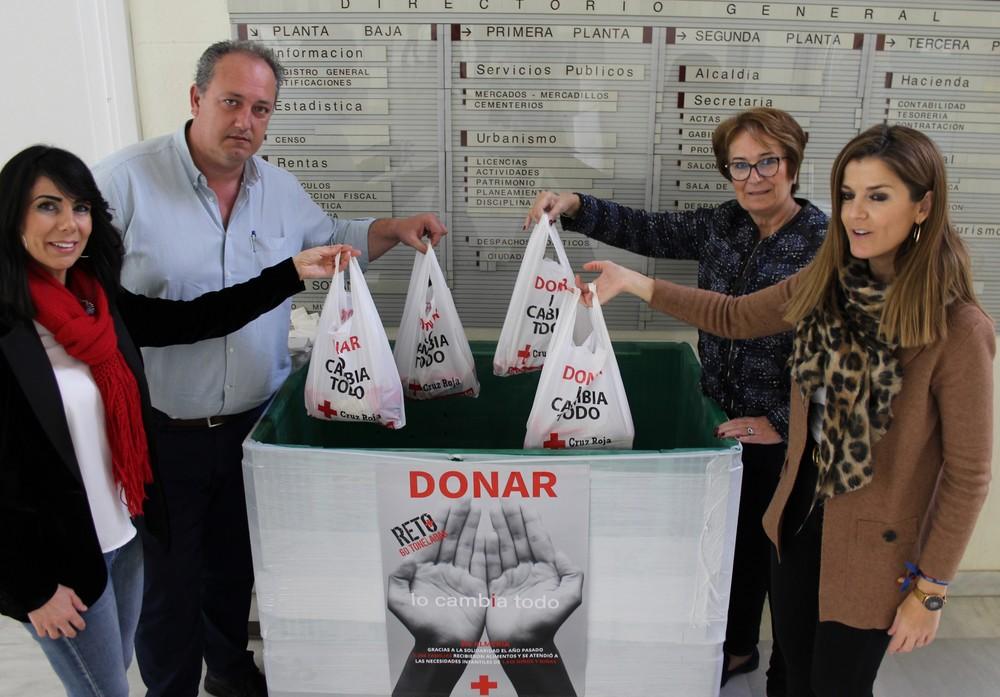 El Ayuntamiento ‘abre sus puertas’ a la campaña de recogida de alimentos no perecederos y productos infantiles ‘Donar lo cambia todo’ que realiza Cruz Roja