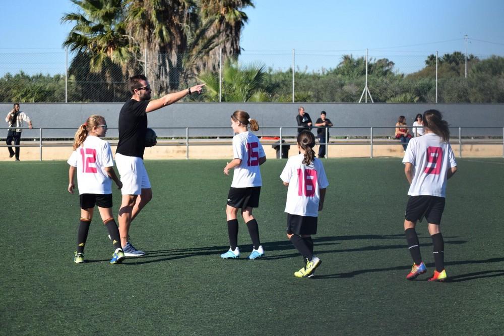 “El fútbol femenino es una necesidad social, no una moda”