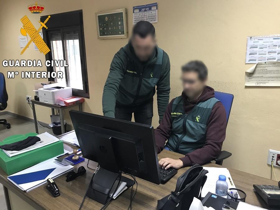 La Guardia Civil detiene a dos personas por varios delitos de robo y hurtos