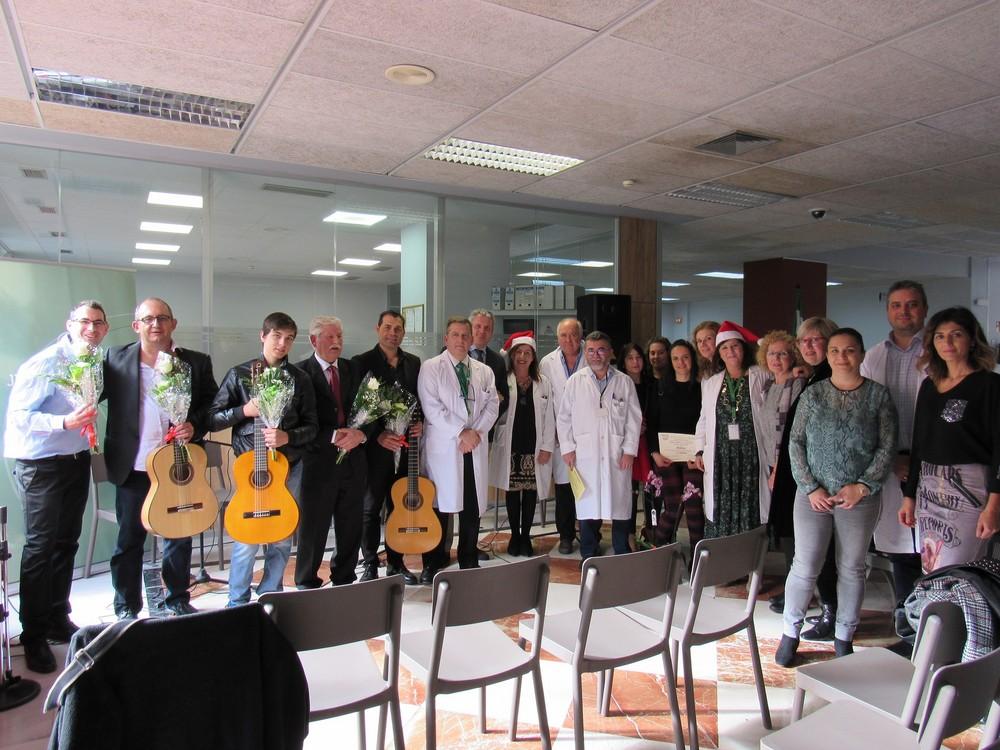 El Hospital de Poniente homenajea a sus profesionales dentro de las actividades de su programación navideña