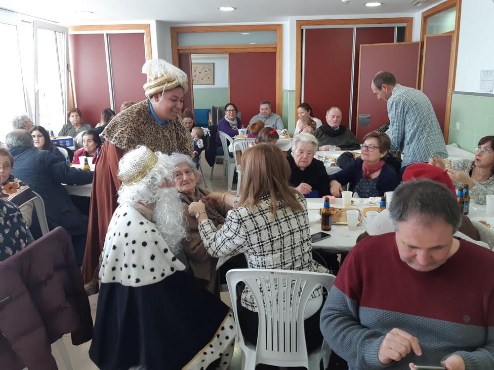 Los Reyes Magos visitan el Centro de Estancias Diurnas de la Residencia de la Tercera Edad 'Ciudad de El Ejido'