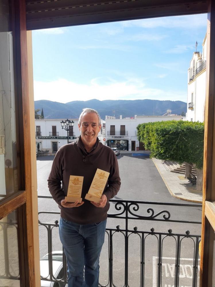 La Federación Andaluza de Montañismo premia a Dalías por el apoyo, la promoción y dedicación a este deporte durante todo el año