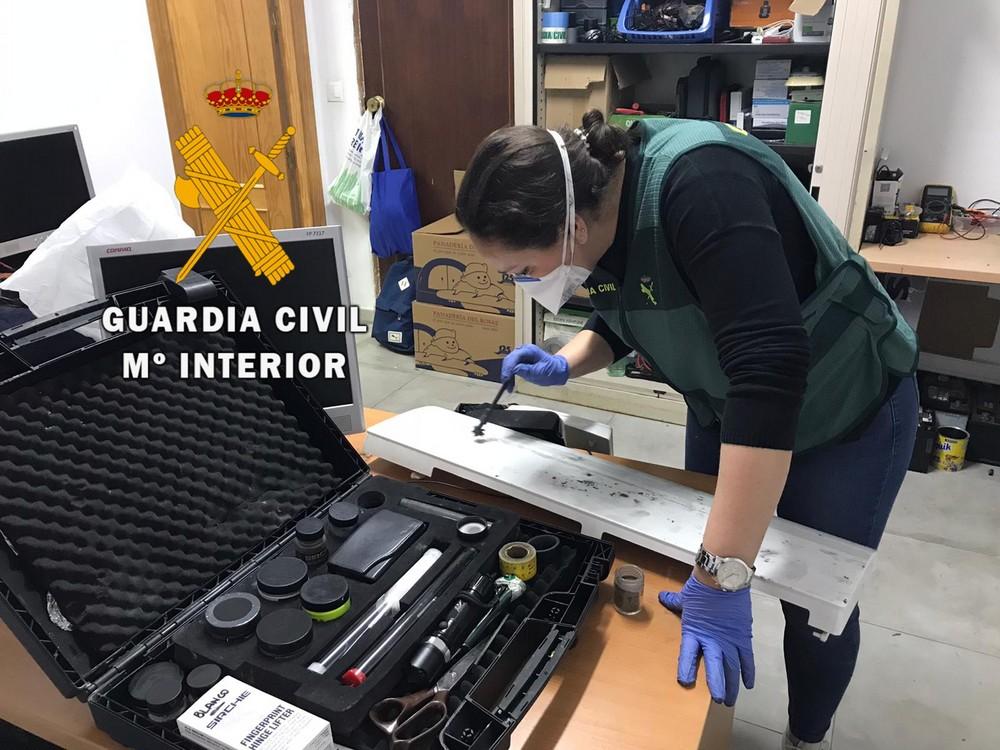 La Guardia Civil detiene a una persona por robos en viviendas de Vícar y Roquetas de Mar a las que accedía escalando y fracturando una ventana