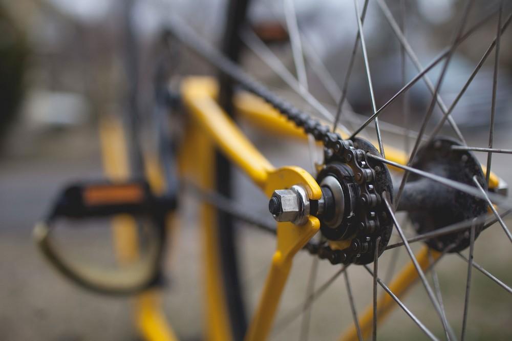 Fallece un ciclista en un accidente con un turismo en la carretera de Roquetas a San Agustín