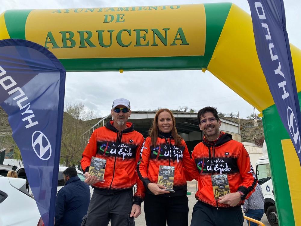 Gemma Bonet y Bernardo Rubio vencen en el Duatlón de Abrucena