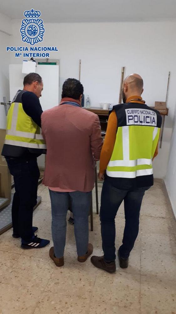 Detenidas 10 personas en El Ejido por falsificar documentación para regularizar su situación en España