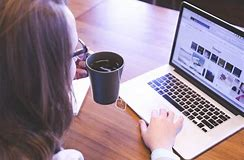 El Instituto Andaluz de la Juventud ofrece más de 40 cursos gratuitos online a través del proyecto IAJCONNECT