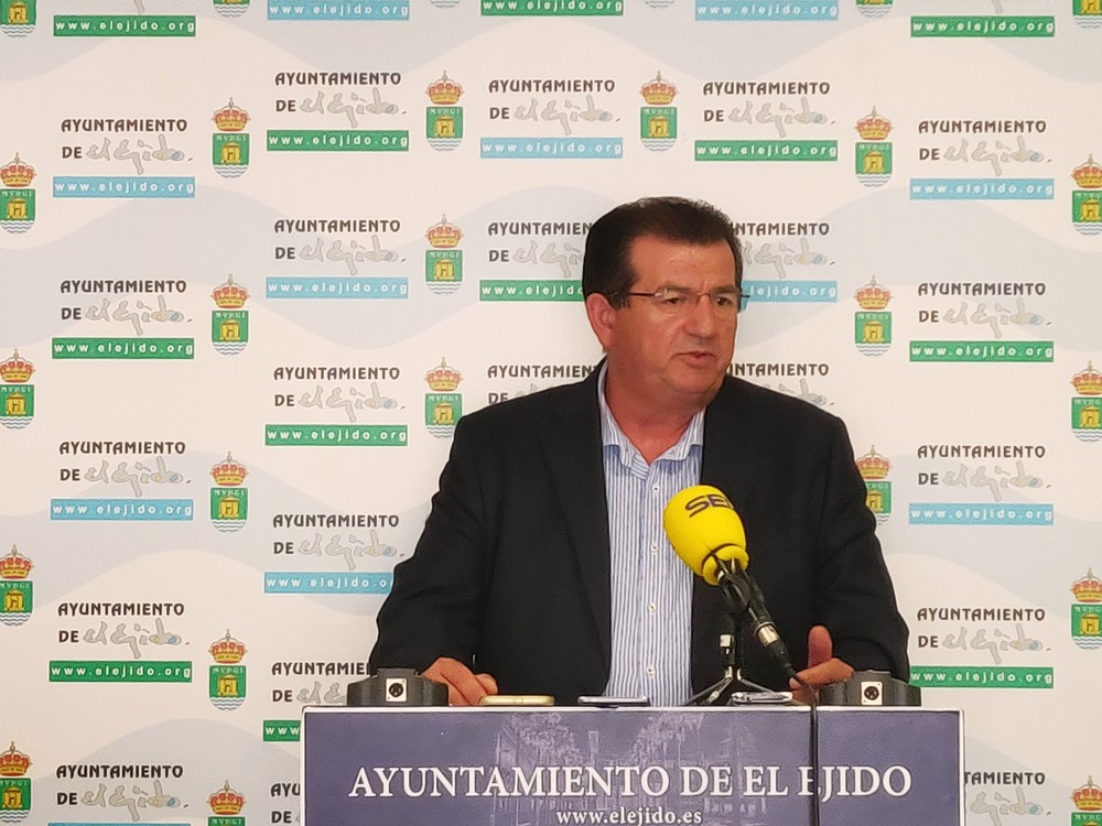 El PSOE de El Ejido propone al alcalde que nombre a un nuevo gerente para la empresa pública DUE por la “falta de compromiso” del actual