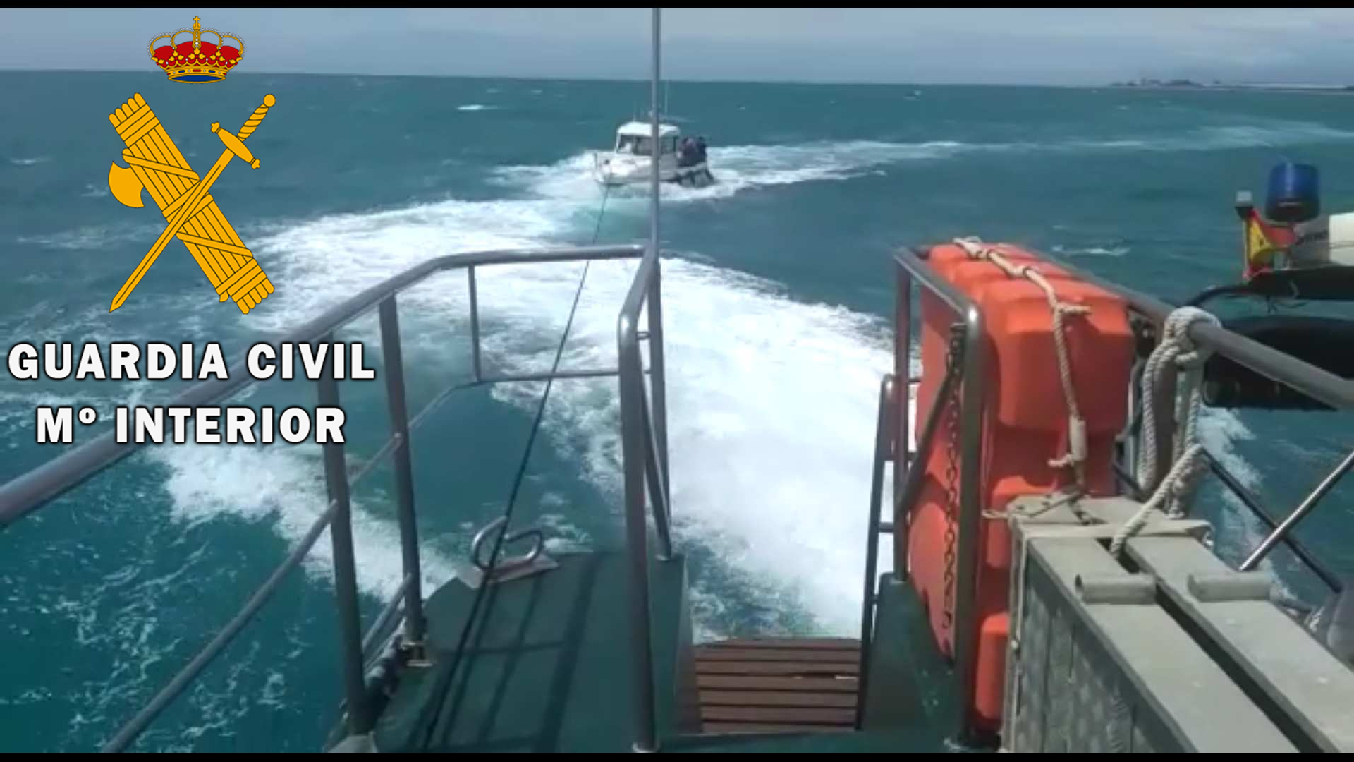 La Guardia Civil auxilia a una embarcación a la deriva frente a “Guardias Viejas”