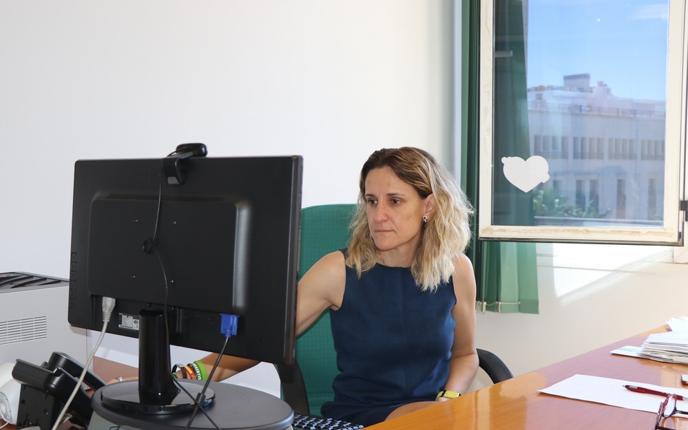 La OMIC de El Ejido continúa atendiendo consultas de forma telemática y a través de una línea telefónica