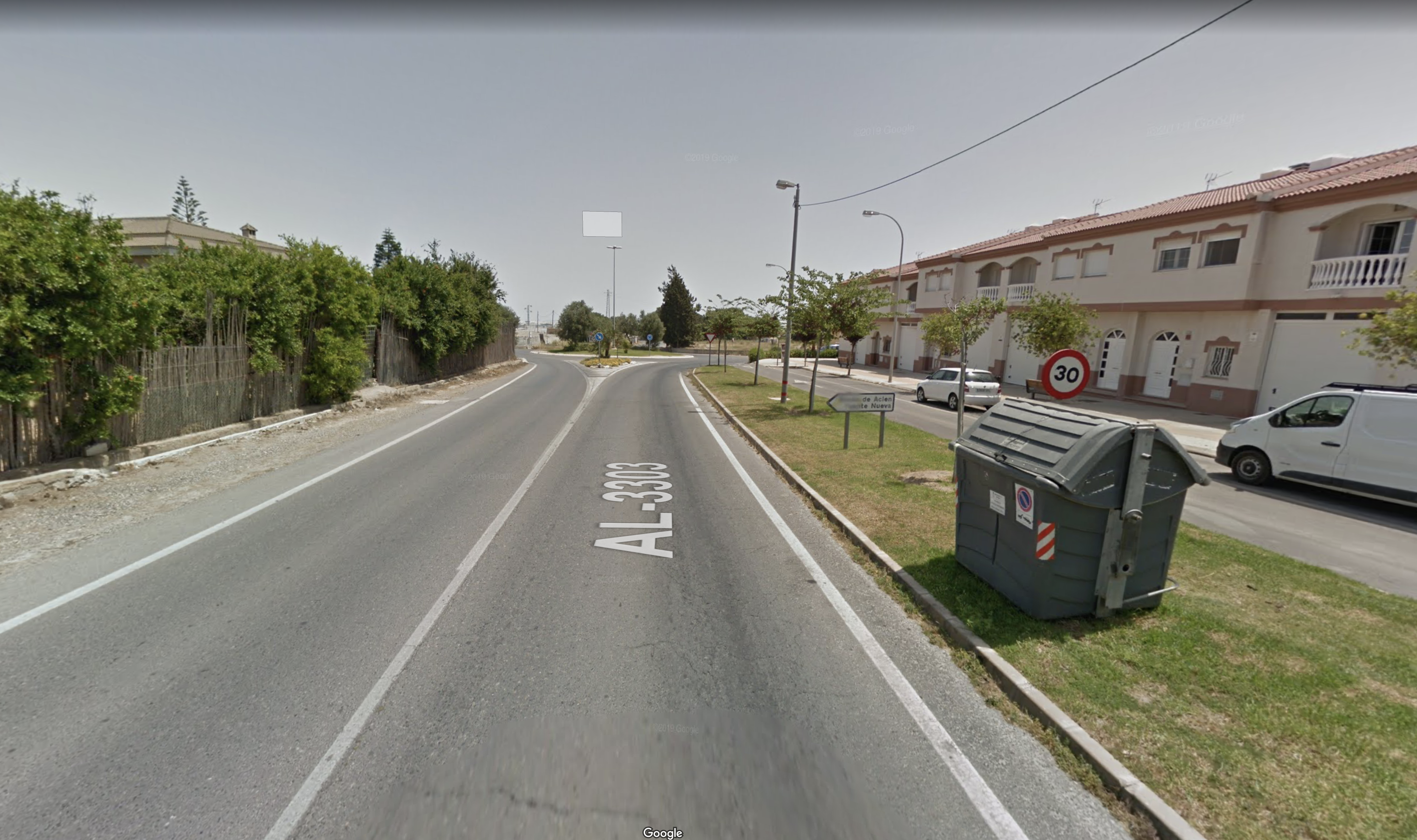 Colisión frontal en la carretera de Pampanico deja a dos hombres atrapados
