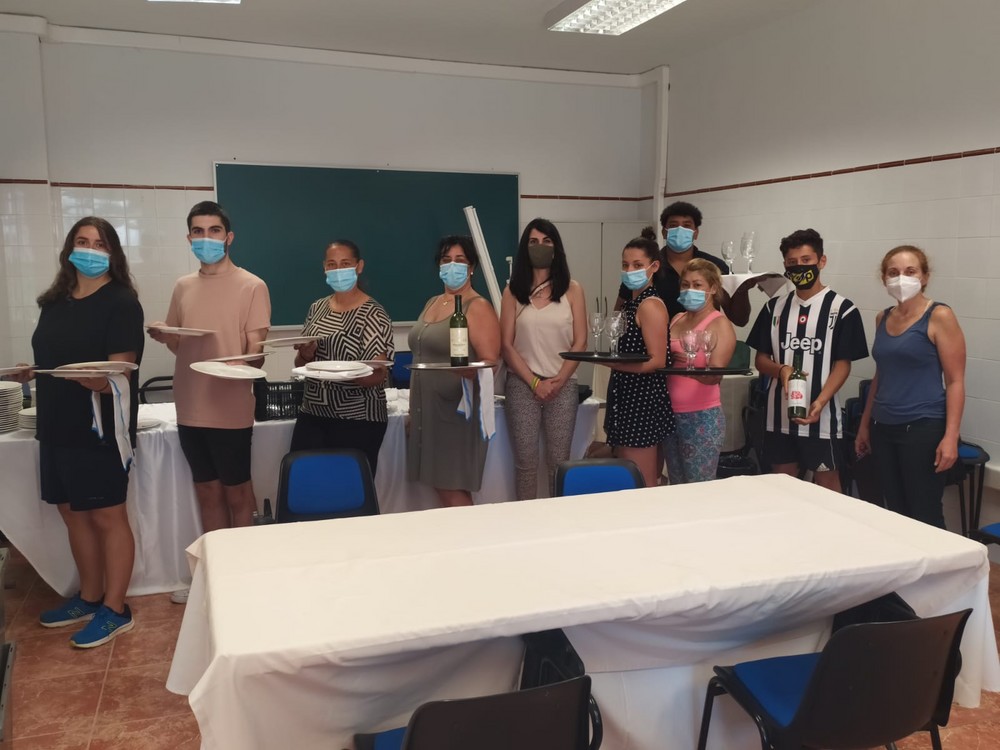 Clausura de dos cursos organizados por el área de Servicios Sociales en colaboración con la Escuela Superior de Hostería de Almería