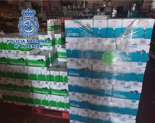 Detenido otro trabajador de Cruz Roja, cómplice en la venta de leche que había sido donada a la entidad