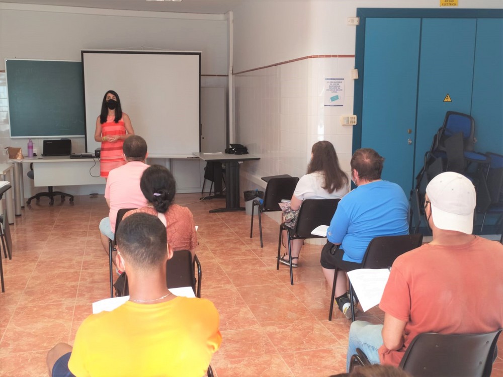 Un total de 15 alumnos participan en el curso ‘Actividades auxiliares en la agricultura y en la industria alimentaria’