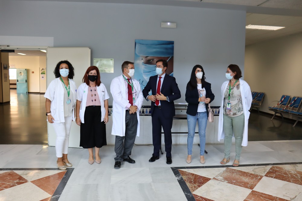 El Programa de Mediación Sociosanitaria del Hospital de Poniente ofrece una respuesta integral a pacientes con barreras idiomáticas y culturales