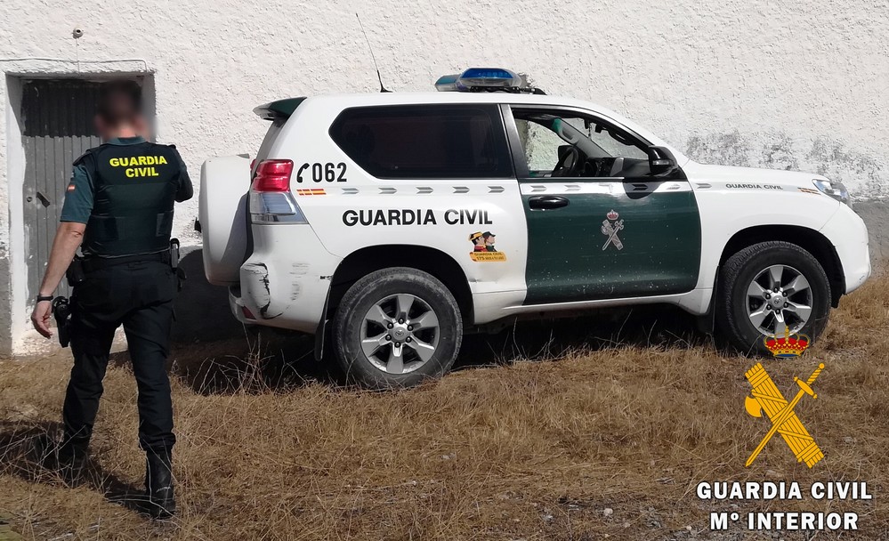La Guardia Civil frustra un robo con fuerza y detiene in situ a los autores en una vivienda de Las Norias de Daza