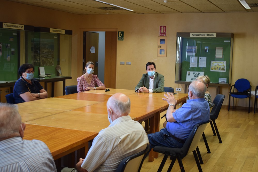 El alcalde agradece a los mayores su importante contribución a al municipio y su ejemplo de responsabilidad durante la pandemia en el Día Internacional de las Personas de Edad