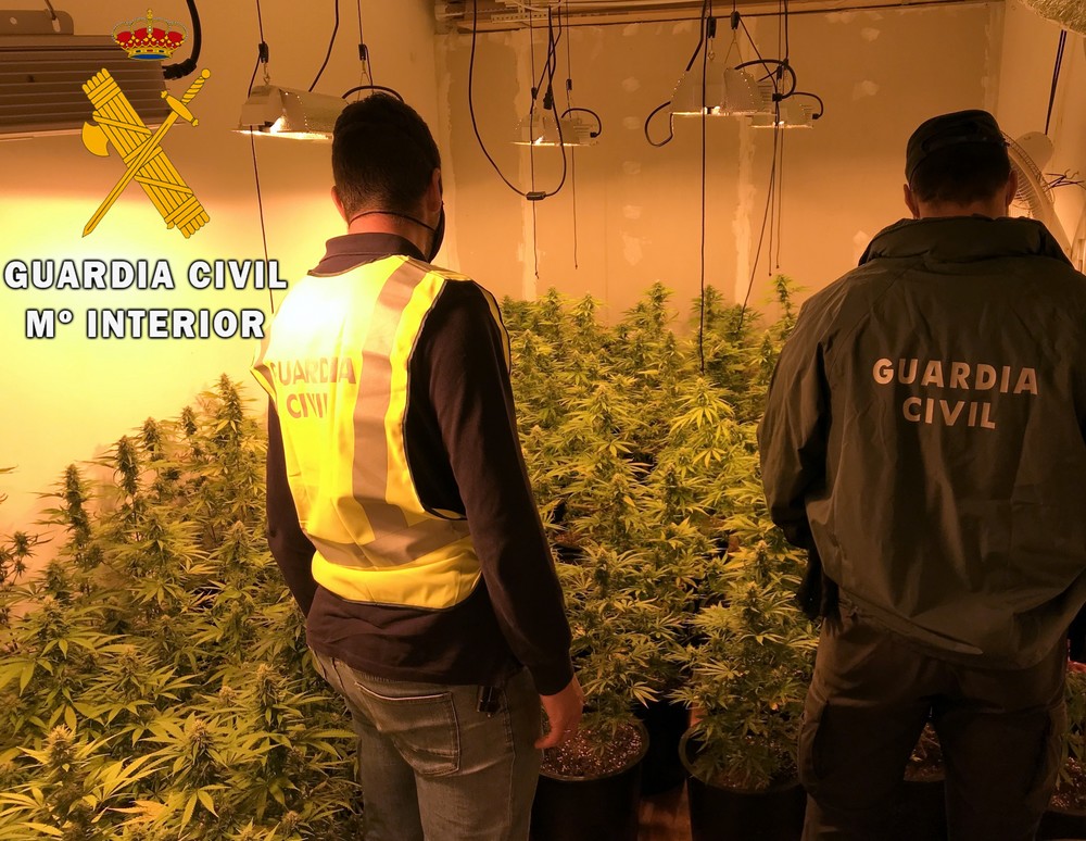 La Guardia Civil detiene a una persona como autor de un delito Contra la Salud Pública en Aguadulce-Roquetas