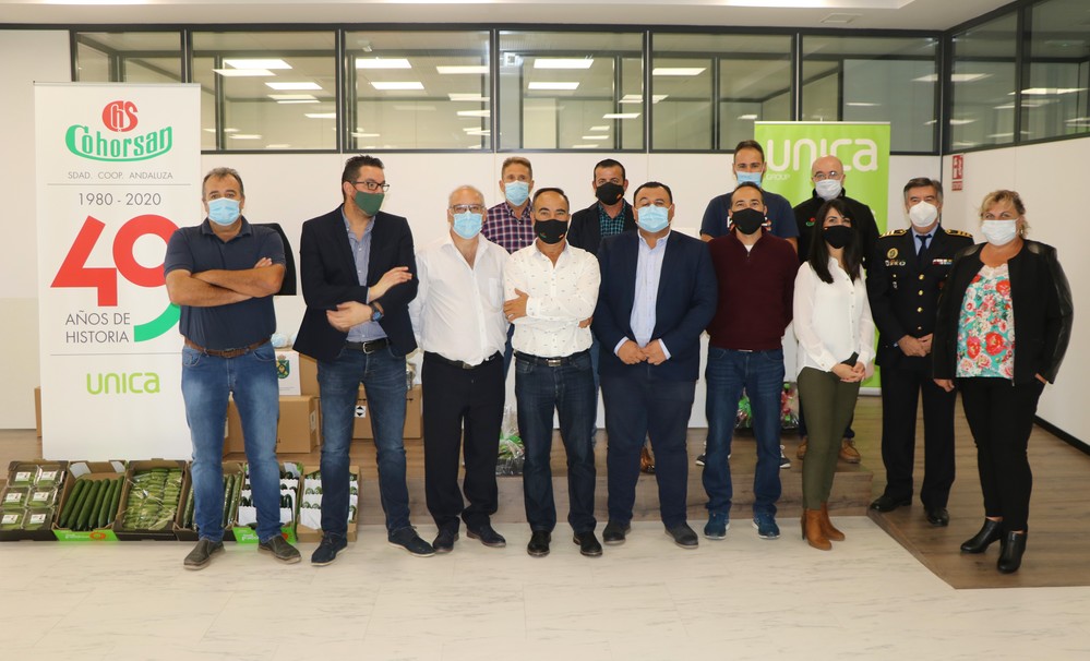 La Hermandad de Guardias Civiles Auxiliares de Almería hace entrega a través de la Cooperativa Cohorsan de un total de 7.500 mascarillas y 100 litros de gel hidroalcohólico para San Agustín