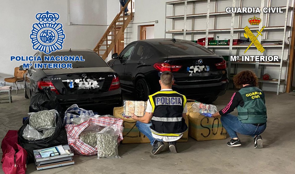Desmantelada una 'guardería' de drogas en Vícar en una operación conjunta de la Policía Nacional y la Guardia Civil