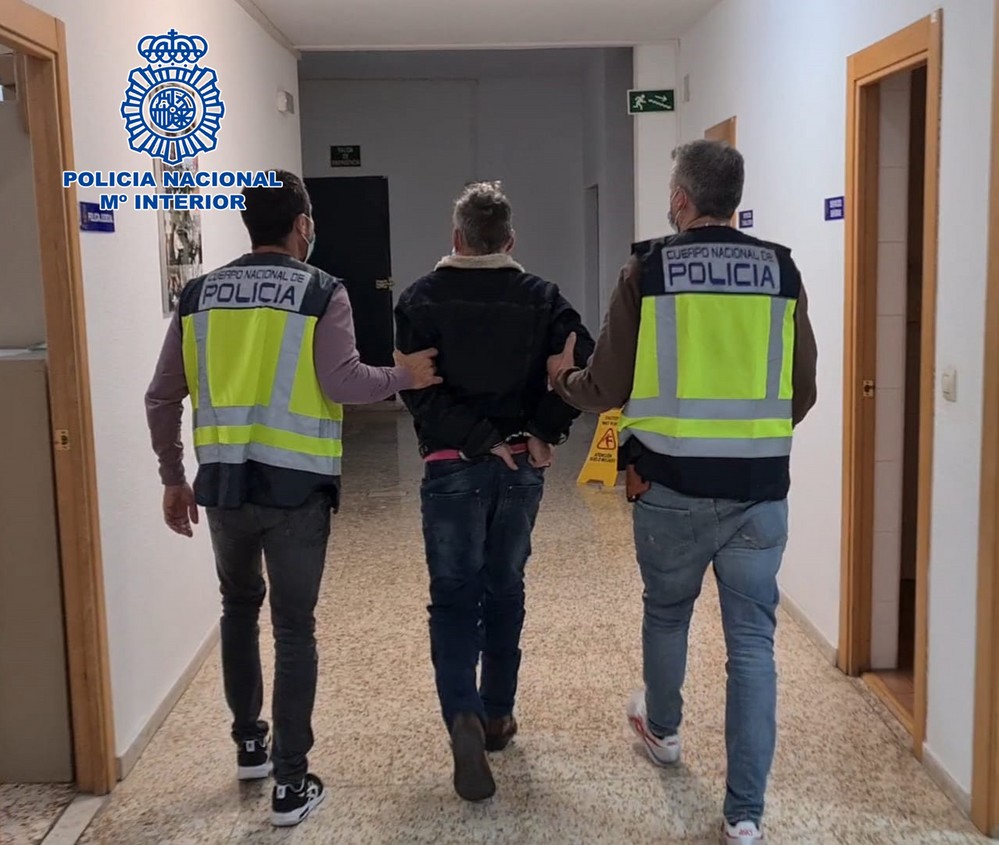La Policía Nacional detiene a dos hombres y una mujer por una agresión sexual a una menor de 17 años en El Ejido
