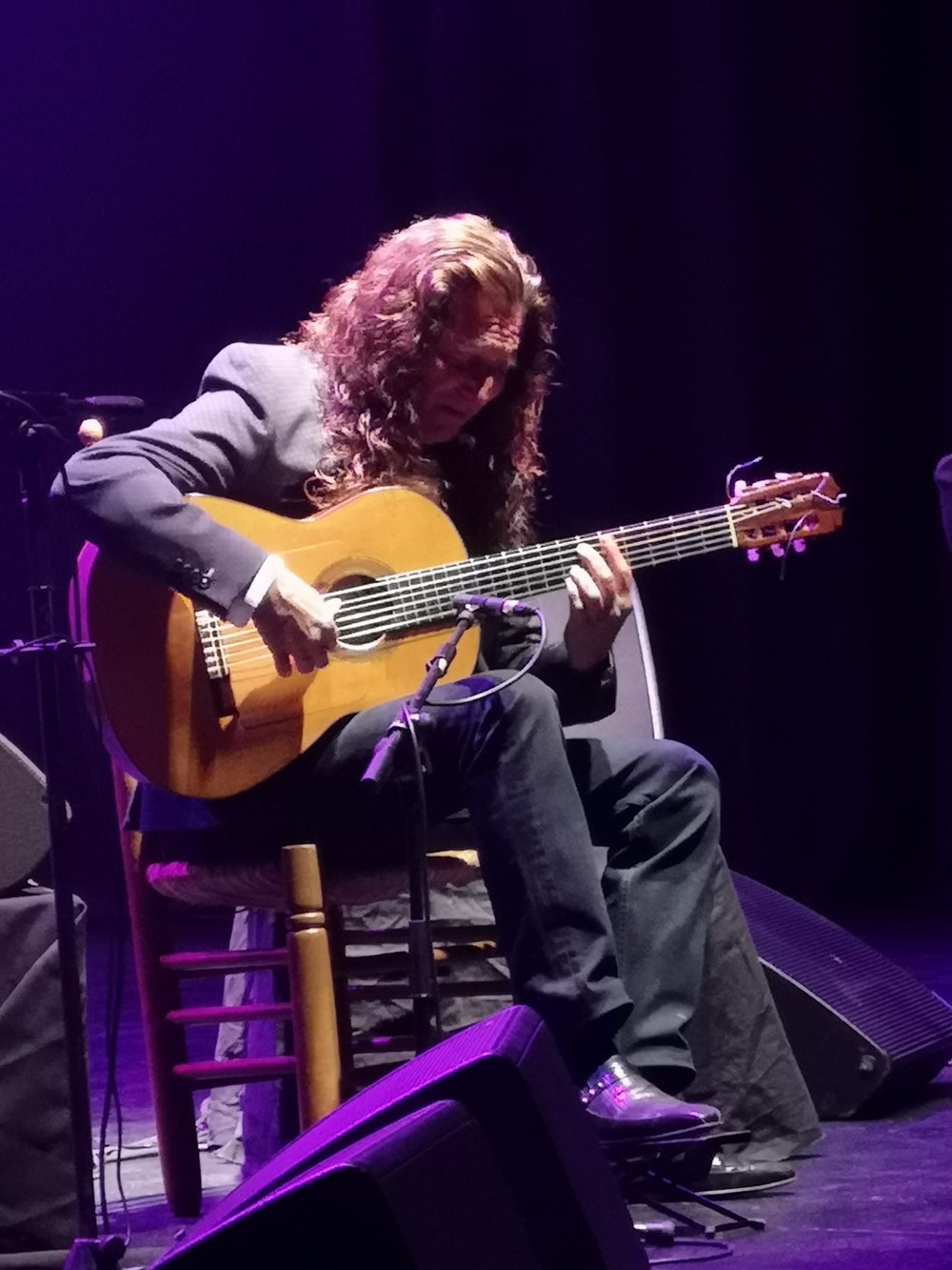 Tomatito conquista Adra con un brillante recital de flamenco en el Centro Cultural