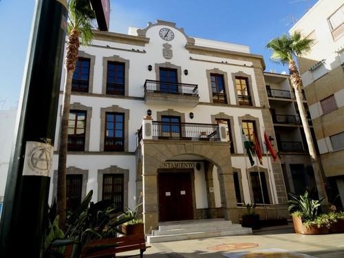 Adra empeora su situación epidemiológica de COVID-19 y la cerrarán perimetralmente a partir del viernes