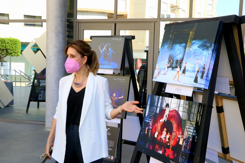 El Auditorio ejidense acoge una exposición de los espectáculos y los artistas de primer nivel que han pisado su escenario