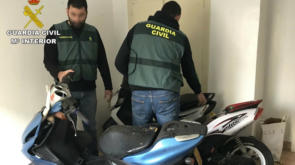 Detienen a una persona que atropelló a un repartidor de comida rápida en Vícar