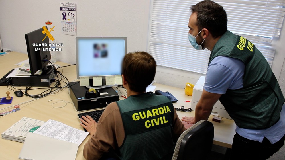 La Guardia Civil detiene a cuatro personas por trata de seres humanos y explotación sexual