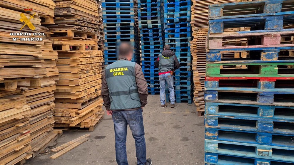 La Guardia Civil investiga a tres personas por un delito continuado de hurto en El Ejido
