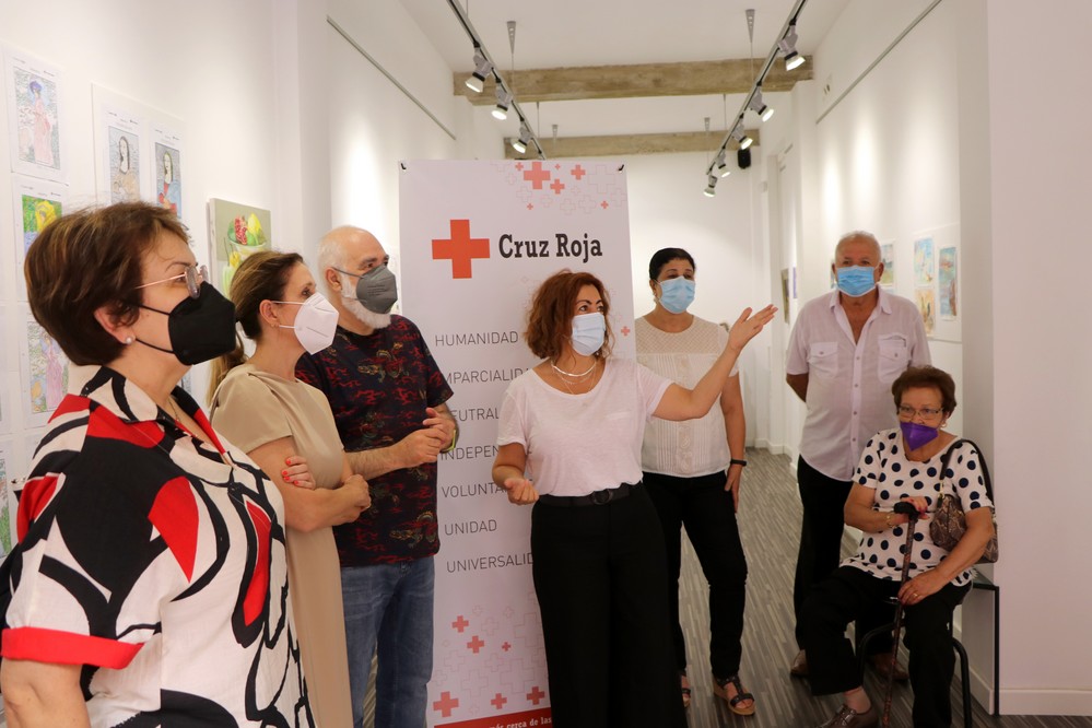 Cruz Roja expone los trabajos de los talleres online que los mayores han venido realizando durante 2020 desde sus casas