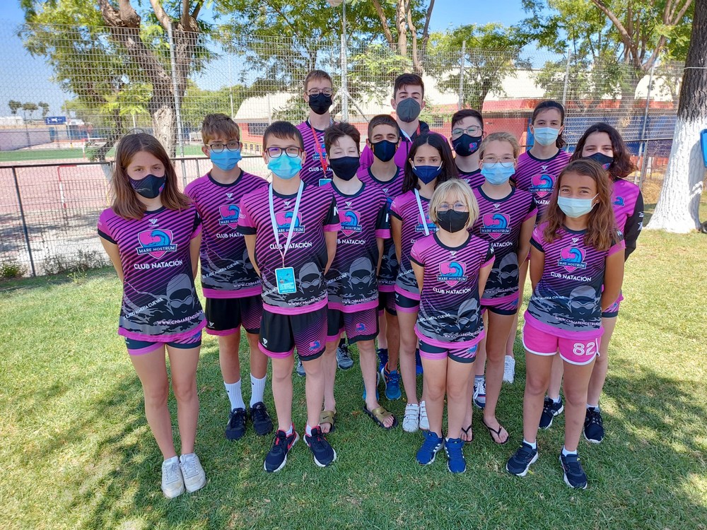 El club Mare Nostrum vuelve con varias medallas de oro del Campeonato de Andalucía de Natación Alevín de Verano