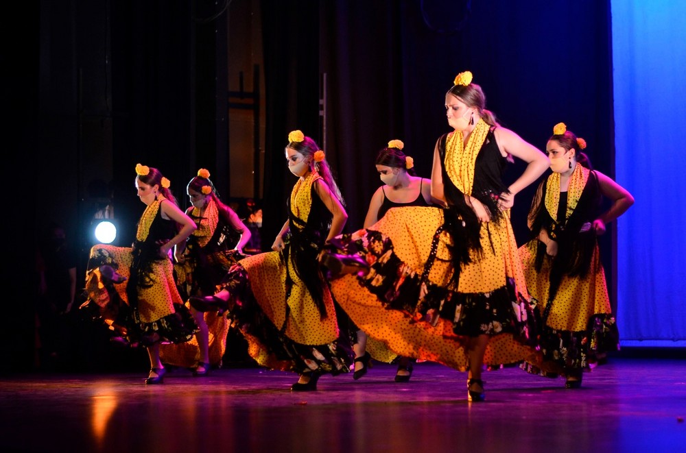 El Centro Cultural de Adra se llena de baile con el espectáculo ‘El Amor Brujo’ de ‘Zambra’