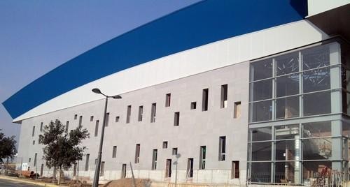 Un positivo en COVID-19 obliga a cerrar el pabellón de Dalías