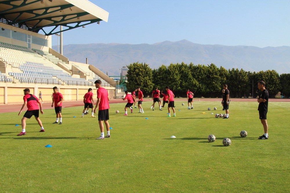 El CD El Ejido se prepara para su primer partido de pretemporada ante el Vélez