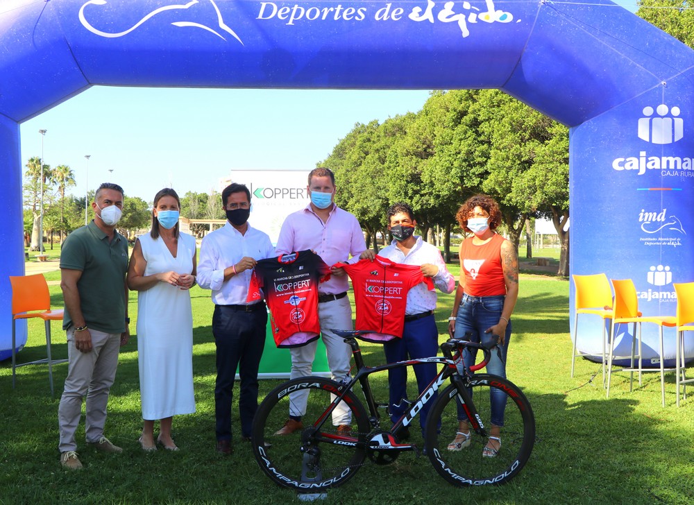 La VI Marcha Ciclodeportiva Green Tour Koppert rinde en esta nueva edición homenaje a los sanitarios y al fotógrafo Jesús Izquierdo