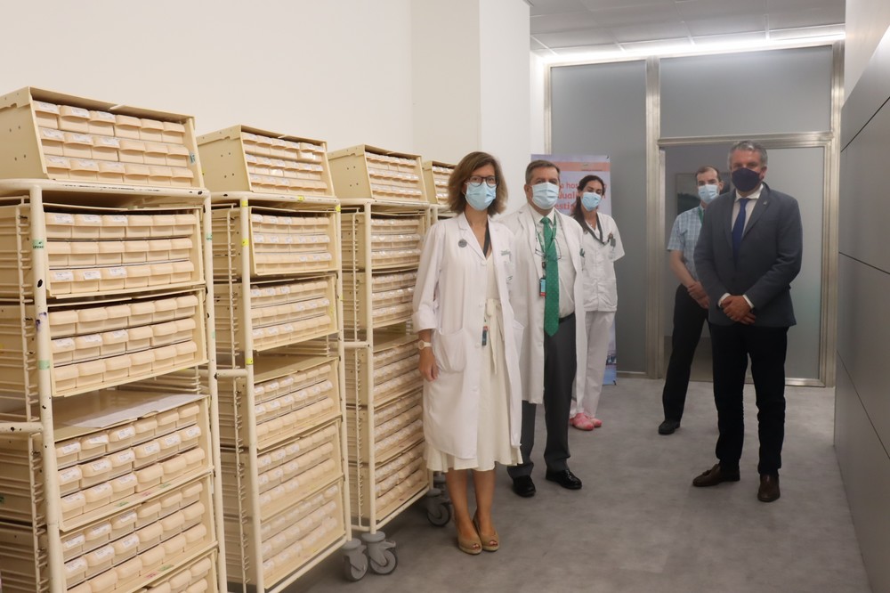 El Hospital de Poniente mejora la accesibilidad de su Área de Farmacia Hospitalaria