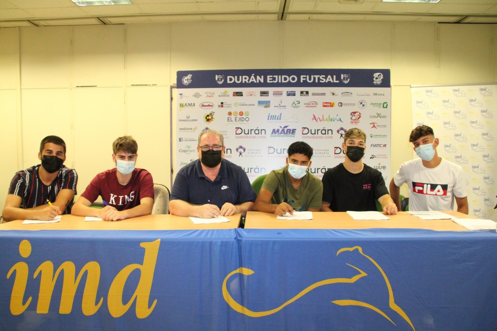 Garantía de futuro para el CD El Ejido Futsal con la renovación de cinco juveniles de la casa