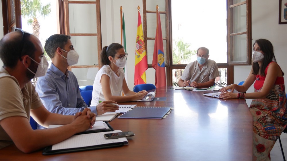 Ayuntamiento de Adra celebra una reunión preparatoria previa a las obras de construcción del carril bici