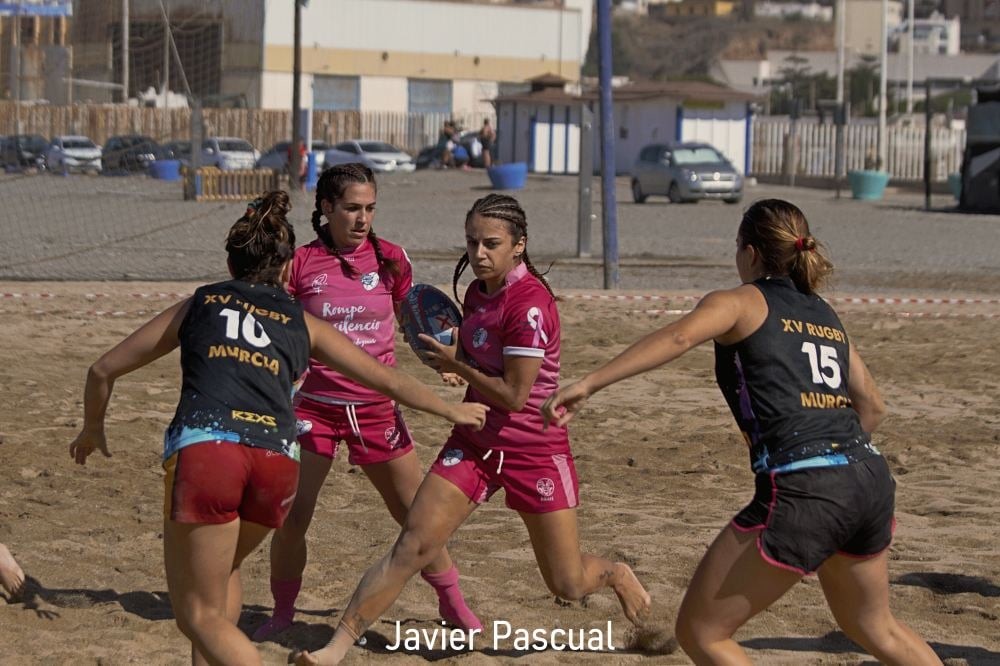 Gran éxito del V Torneo de Rugby Playa Ciudad de Adra con alrededor de 250 participantes