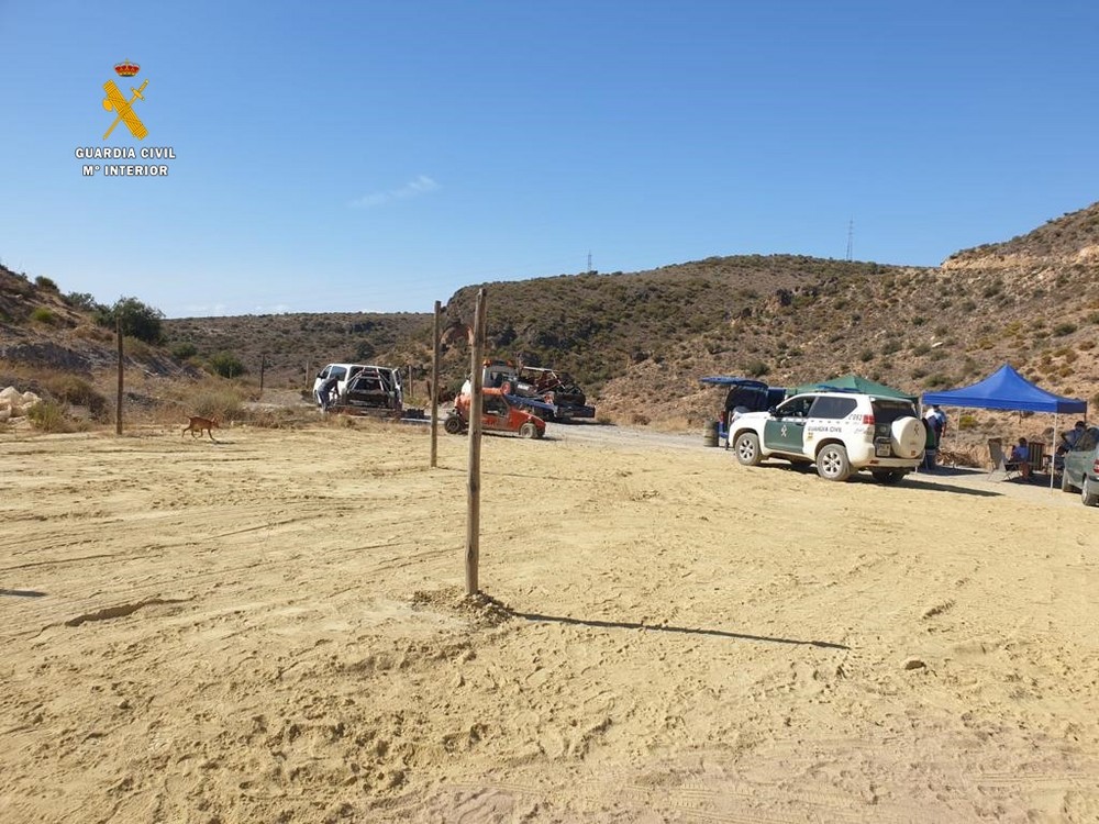 La Guardia Civil evita la celebración de una carrera de prototipos a motor en zona de influencia forestal en El Ejido