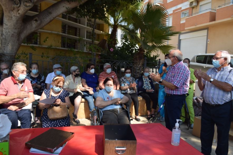 Vícar reconoce a los mayores de Vícar con una fiesta de convivencia en su Dia Internacional