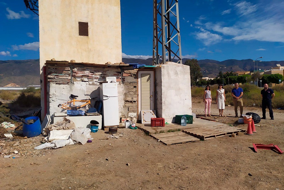 VOX exige al alcalde Góngora (PP) que deje de poner en peligro la vida de personas que habitan una infravivienda en Santa María del Águila