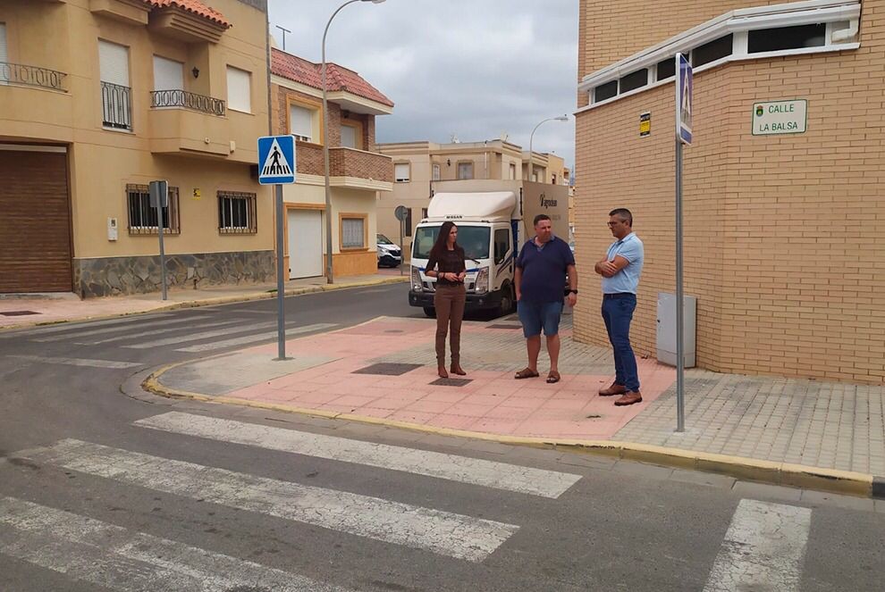 VOX pide a Góngora el establecimiento de medidas correctoras urgentes para evitar la peligrosidad de un cruce de dos calles cercanas a un colegio en Las Norias