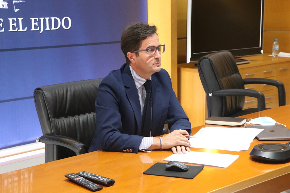 El Ayuntamiento de El Ejido solo actualiza al IPC algunos tributos y precios públicos tras dos años de congelación