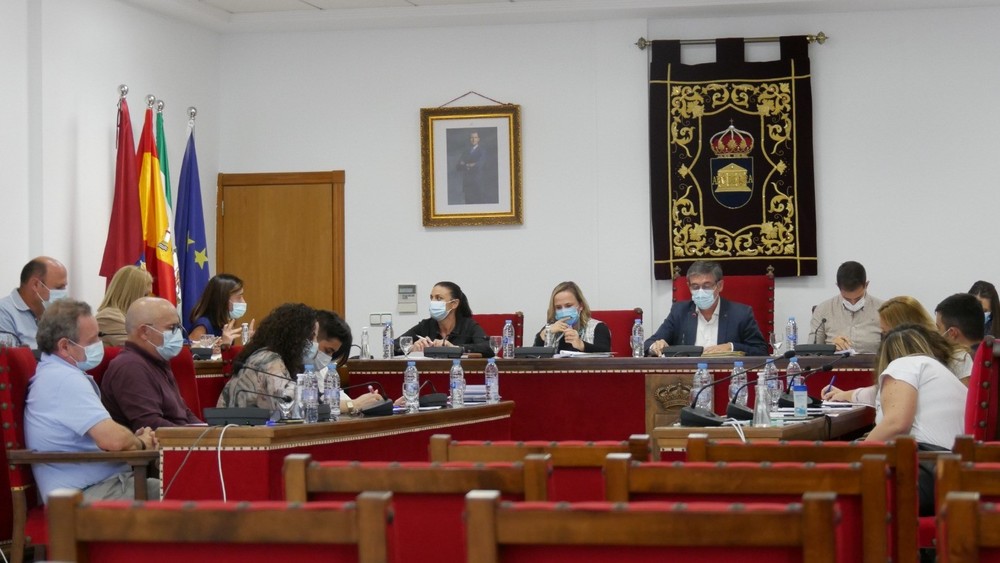 Adra aprueba el manifiesto por el Día Internacional contra la Violencia hacia las Mujeres